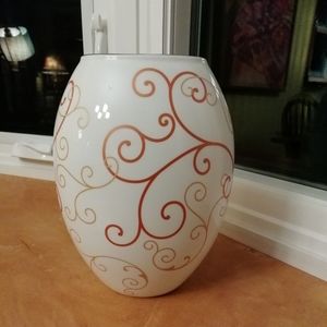 Wedgwood Marrakech 1759 Vintage Bone China Vase